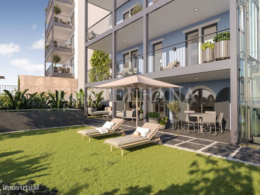 Apartamento T5 com terraço em novo empreendimento no Monte Estoril - Grande imagem: 1/36