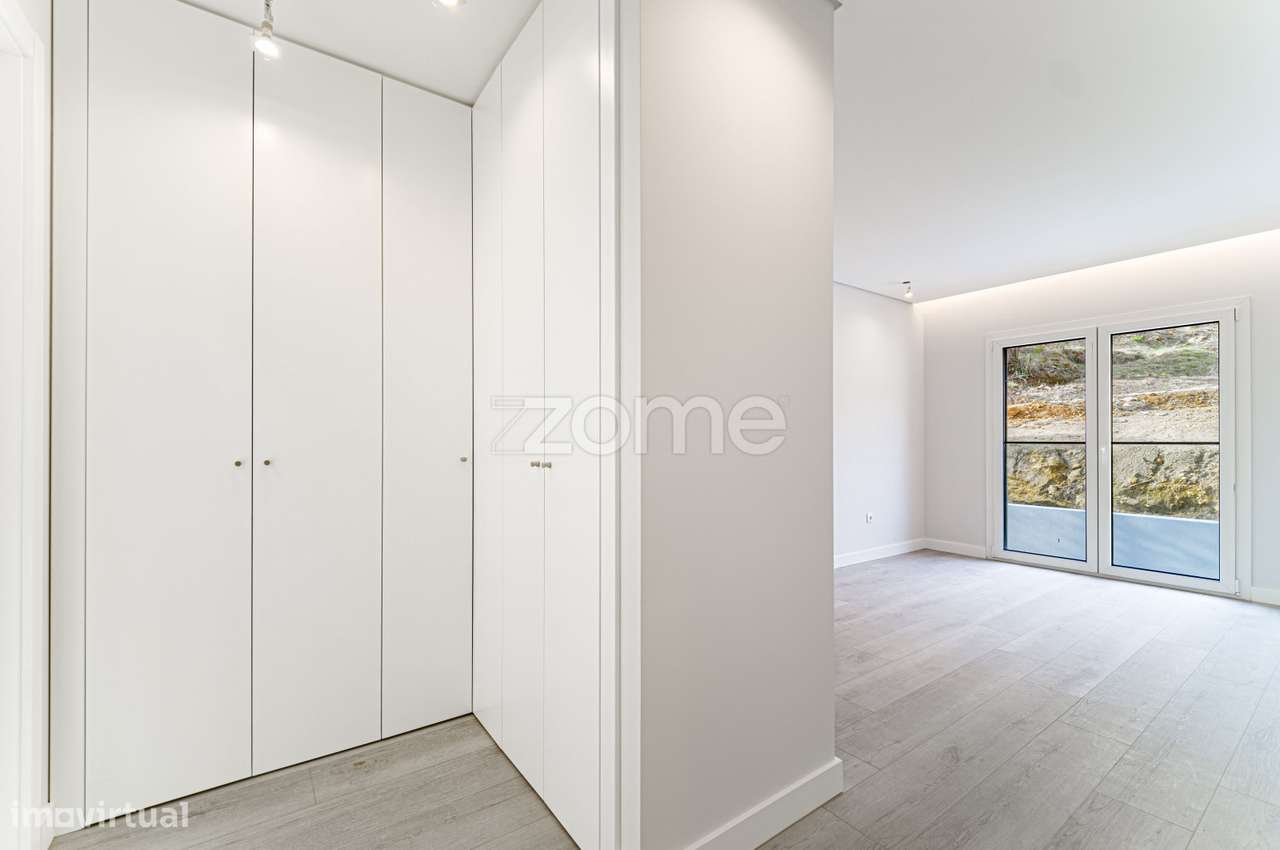 Fabuloso T3 novo a estrear, com varanda e vista rio-20