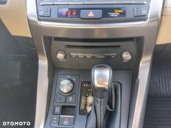Lexus NX 300 Comfort AWD - 30