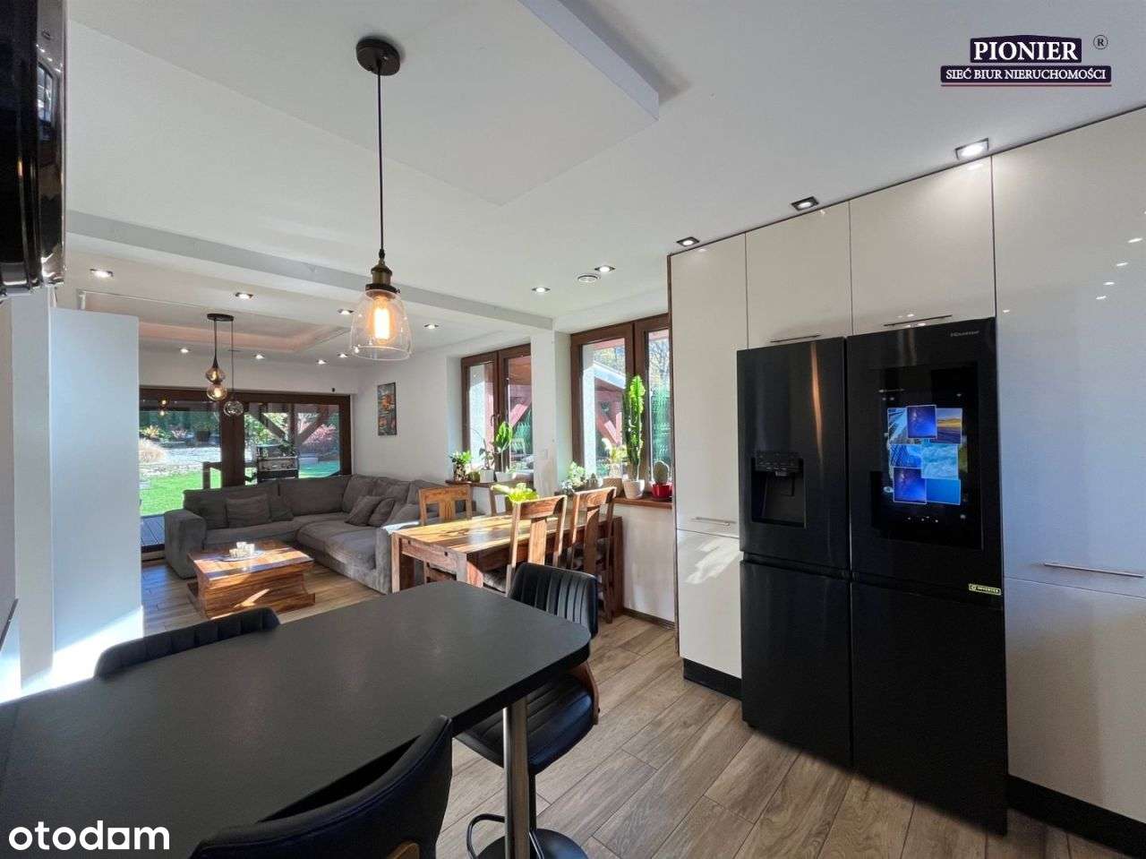 Komfortowy Dom Parterowy Z Poddaszem Użytkowym-6