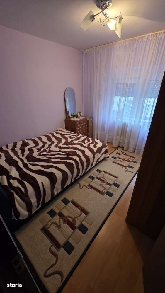 Vand ap cu 3 camere zona Orizont - Posta 4-10