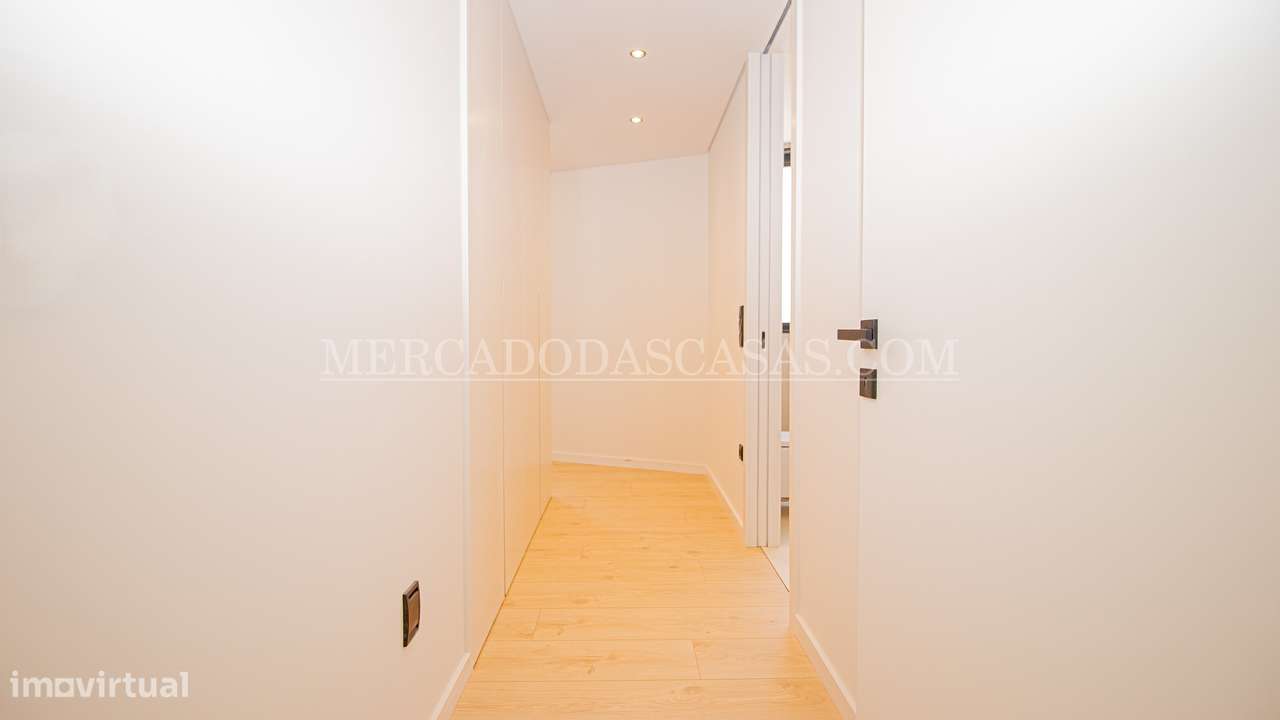 Apartamento T4 Amplas áreas, garagem, Luxo-5