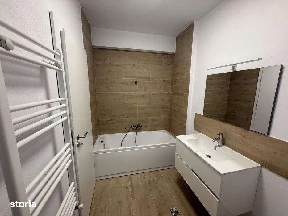 Apartament cu 2 camere,70mp,terasa,parcare,zona Borhanci - Imagine principală: 4/7