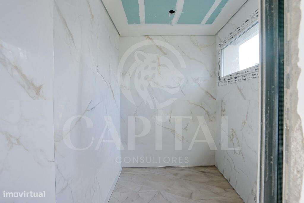 Moradia V3 Isolada com Piscina – Nova – Abrunheira-38