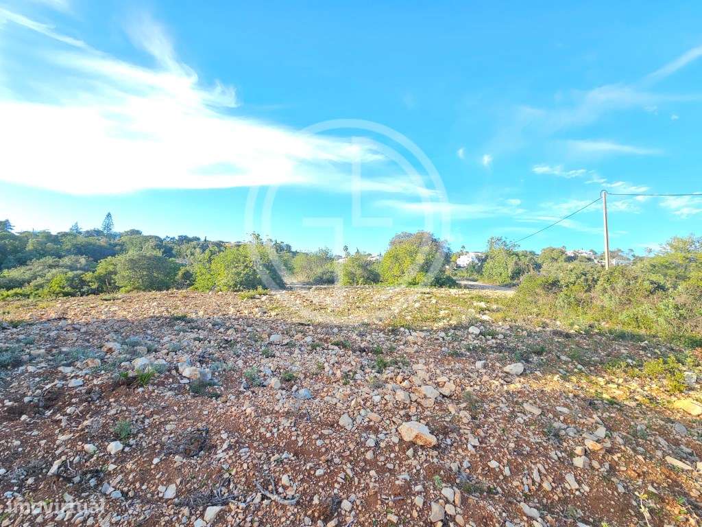 Lote com 322 m2 e deslumbrantes vistas para o oceano em Faro - Grande imagem: 5/23