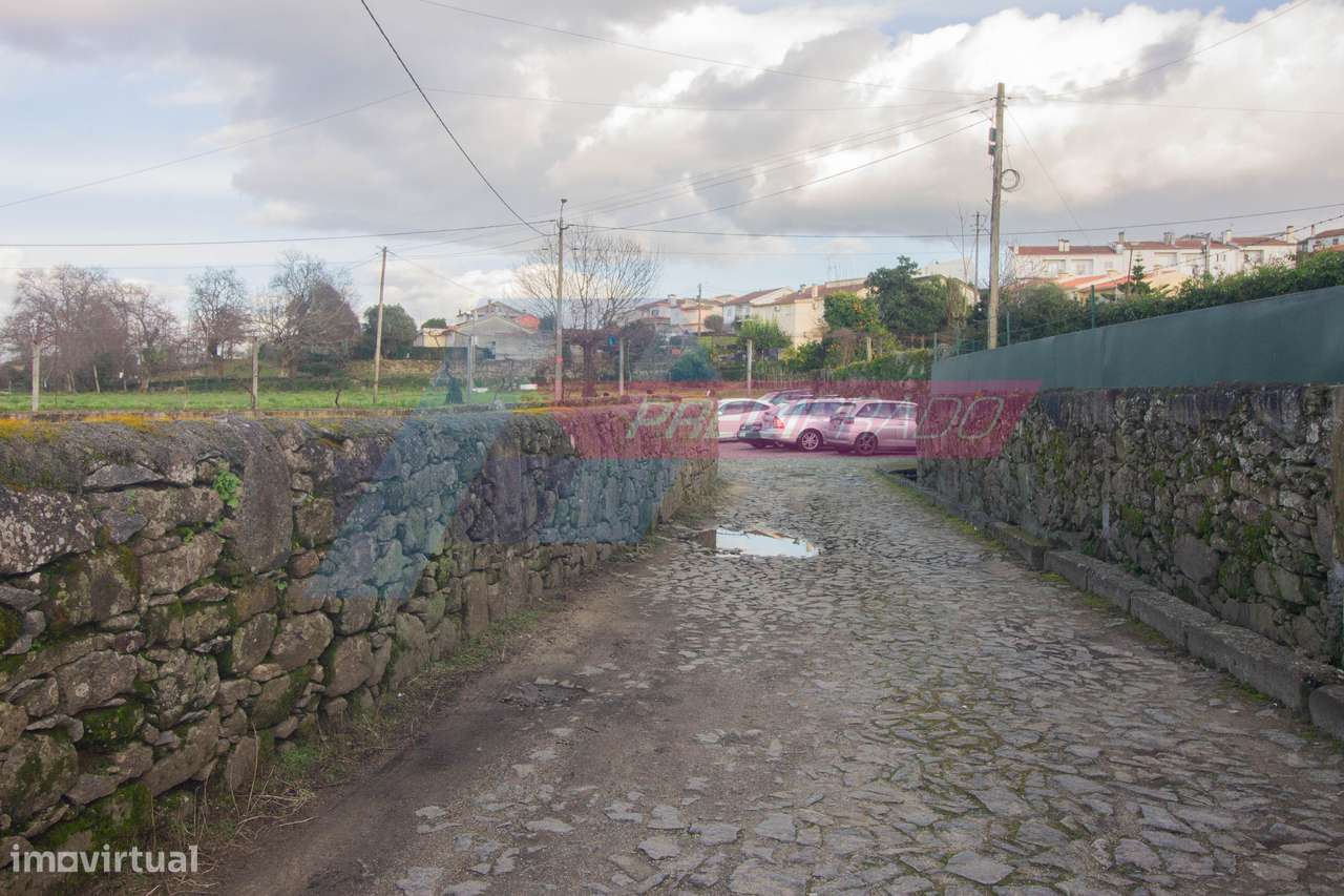Terreno com 7000m² em Adaúfe-14