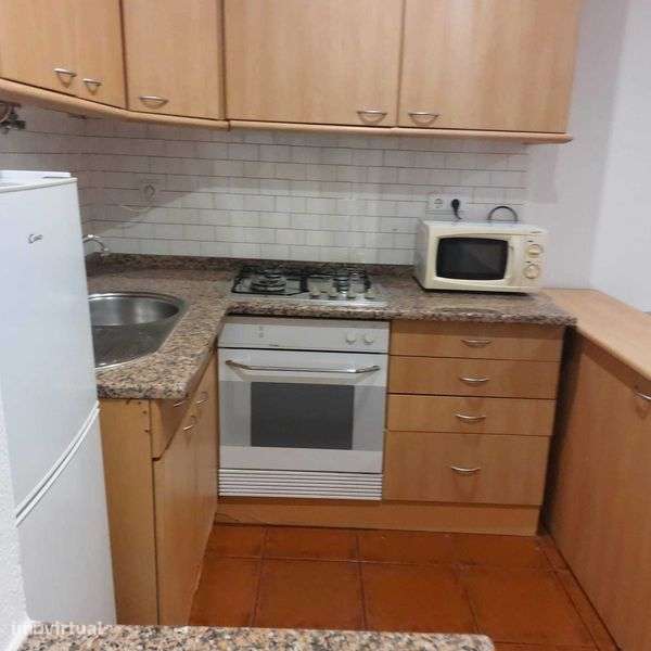 Arrendo T1 na Reboleira, com boa localização, transportes - Grande imagem: 5/12