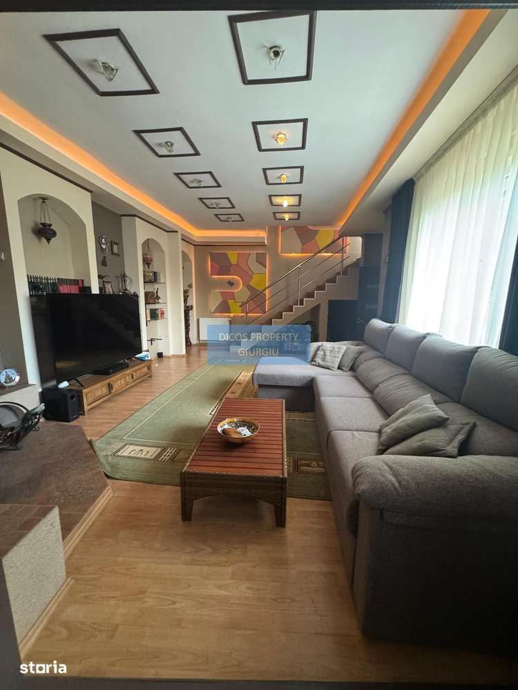 Casă de vânzare pe strada Tudor Vladimirescu-0