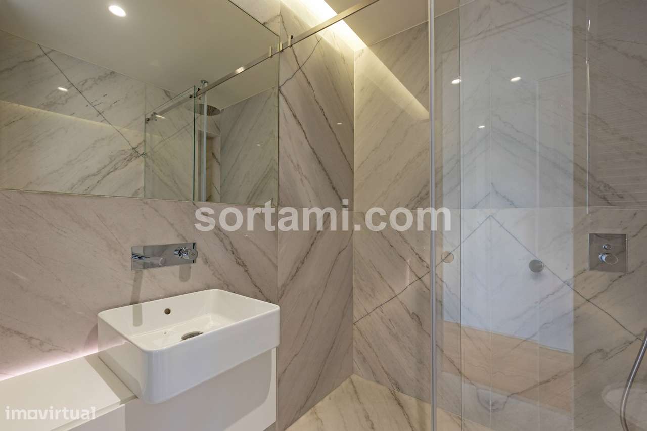 Apartamento T4 Venda em Santa Marinha e São Pedro da Afurada,Vila Nova - Grande imagem: 4/60