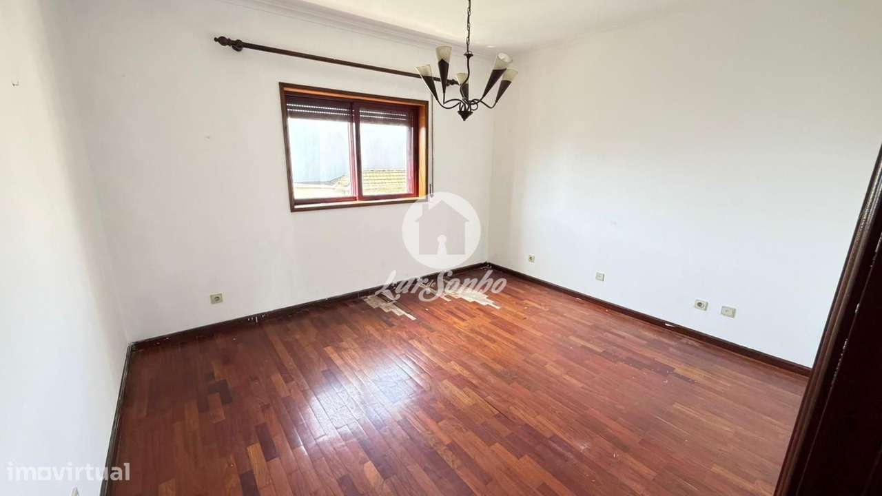 Apartamento T2 em Venda Nova  Rio Tinto com garagem box de 35m2-8