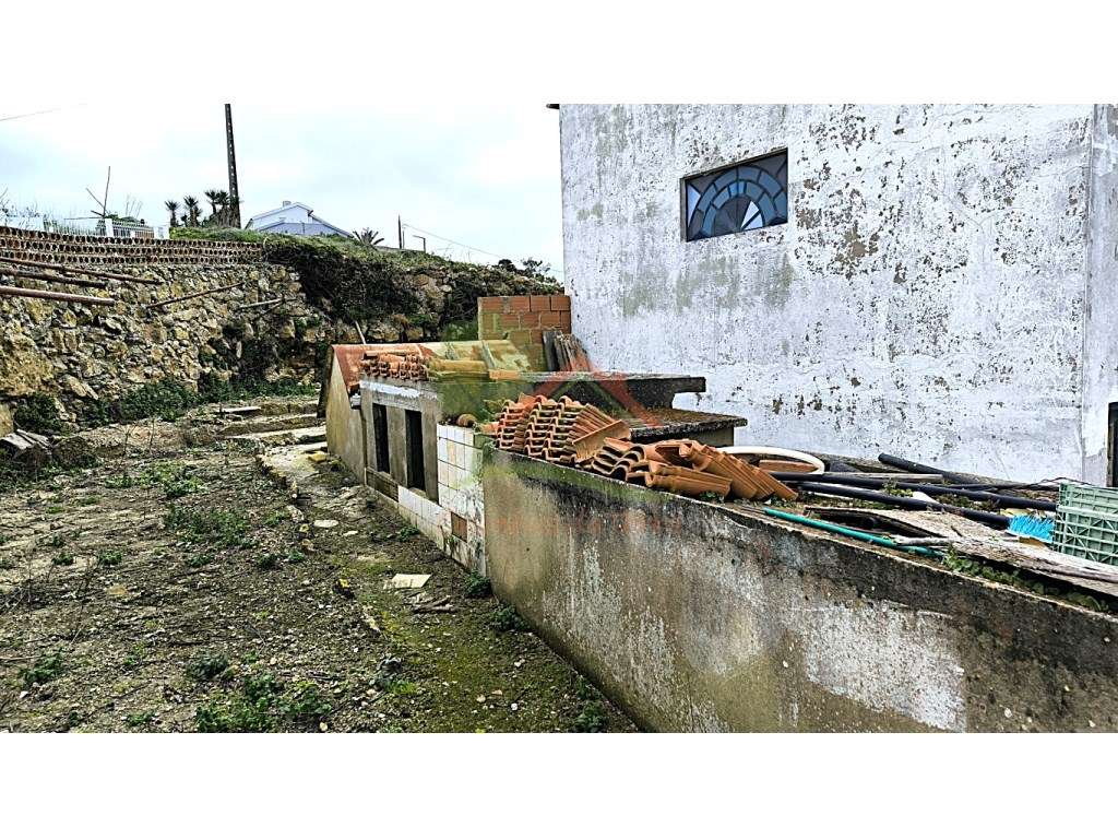 Quintinha para reconstruir com vista mar-10