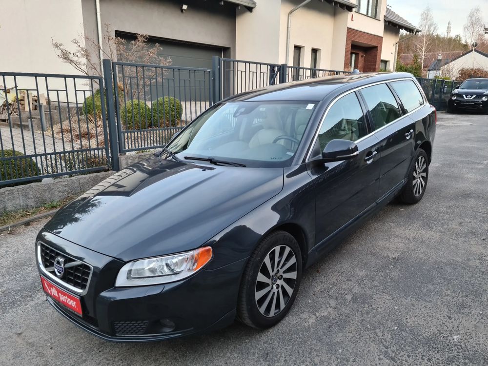 Volvo V70 III D3 Momentum 2012