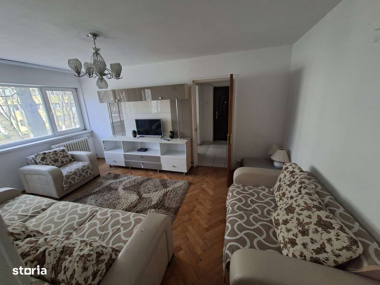 Sector 1-Parcul Bazilescu- 2 camere, etaj 1, bloc reabiltat, liber