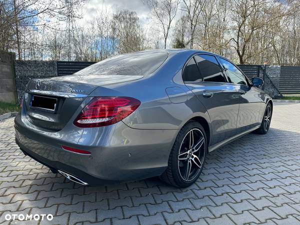 Mercedes-Benz Klasa E 220 d 4-Matic 9G-TRONIC - 3