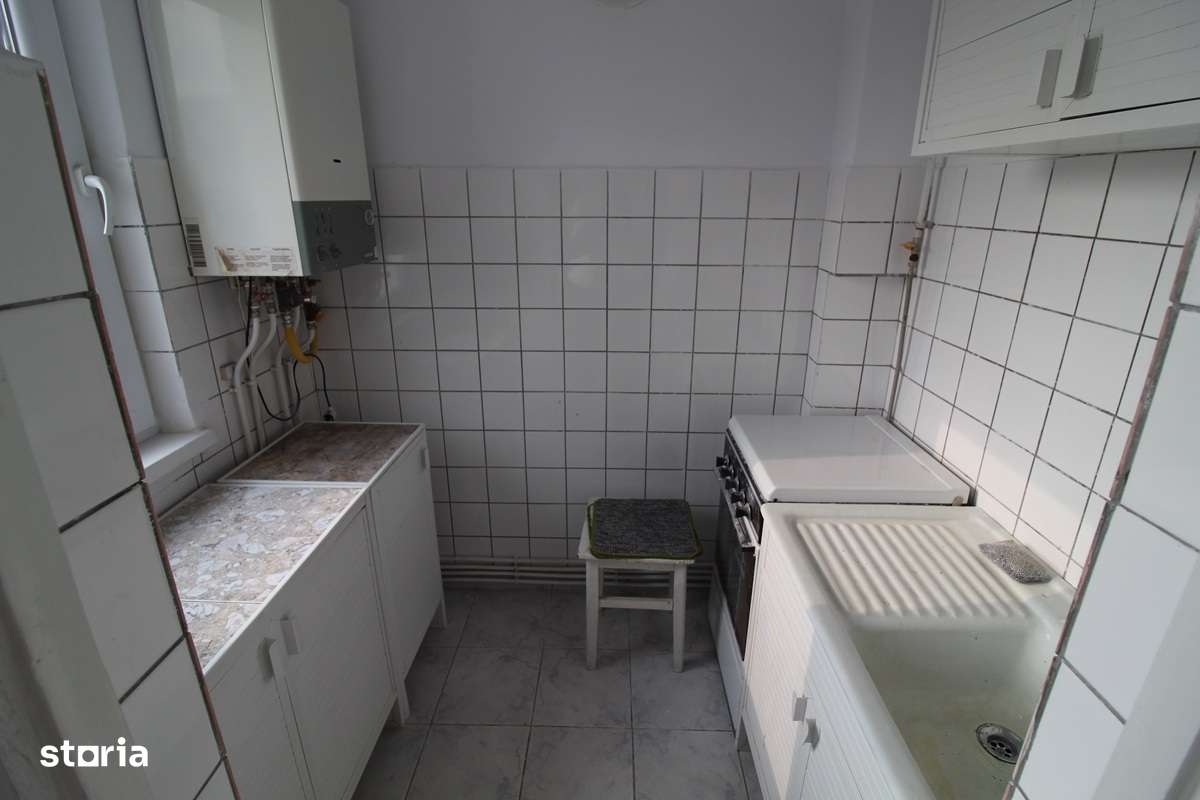 Vând apartament 2 camere în Hunedoara, zona Micro3-Piața Dunărea, et.3 - Imagine principală: 5/6