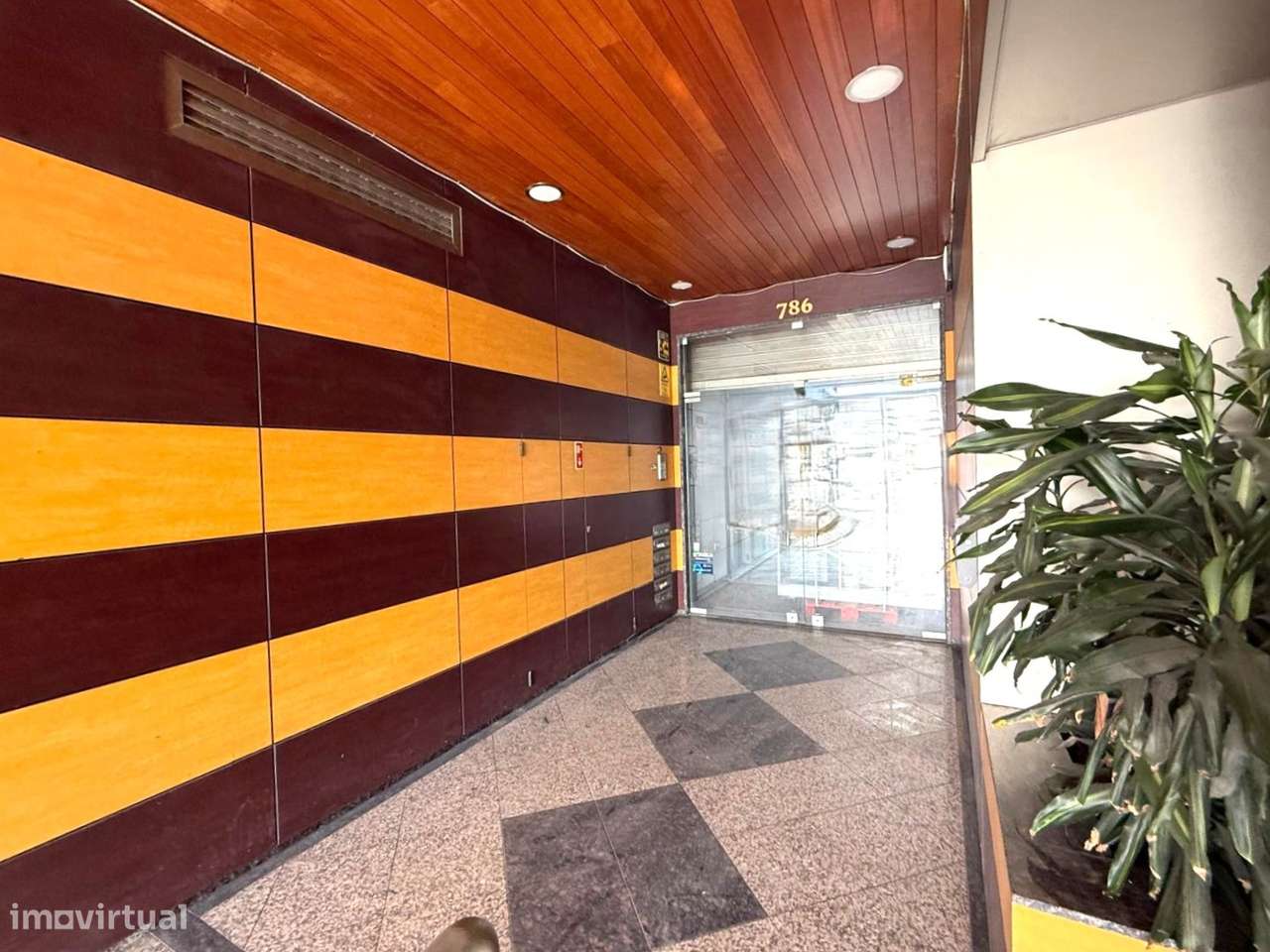 Estabelecimento comercial em Esmoriz-38