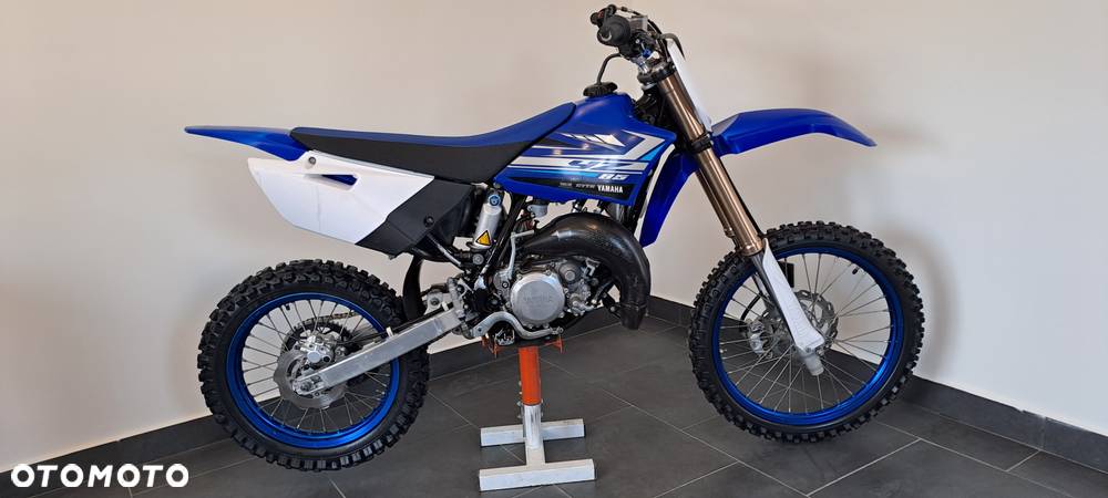 Yamaha YZ - 2