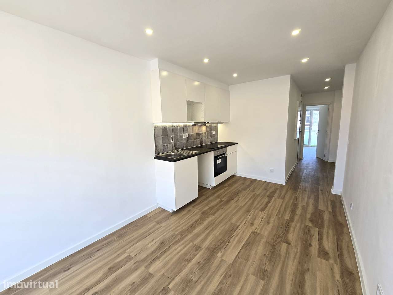 Apartamento T3 Totalmente Remodelado – Cacém-16