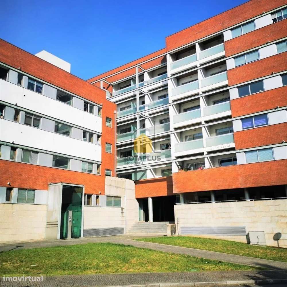 Apartamento T2 Edifício Luso em Maia - Grande imagem: 1/15