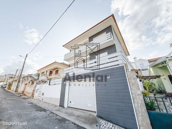 Moradia Espaçosa e Bem Localizada no Centro de Alenquer-25