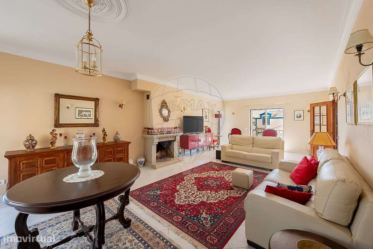 Moradia T5 para venda-10