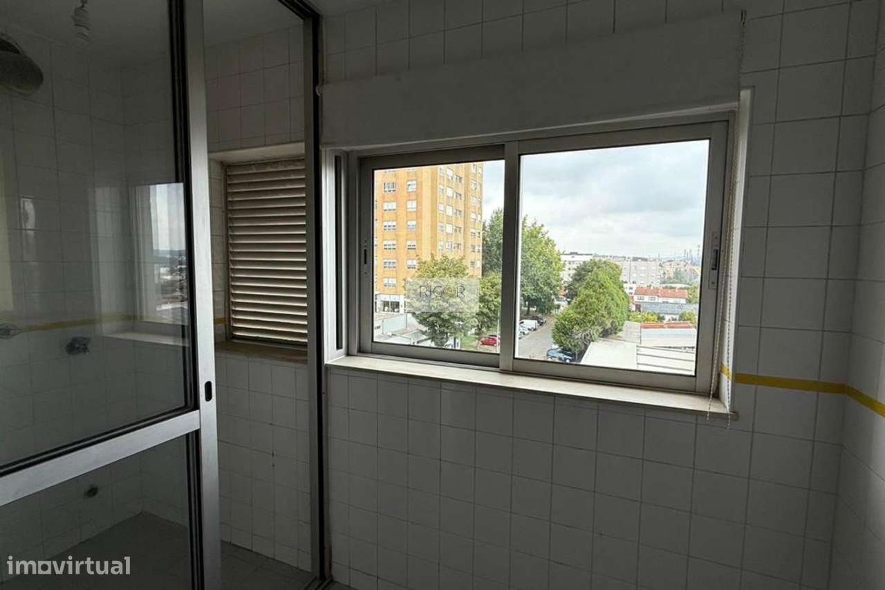 Apartamento T3 com garagem para 2 carros em Gueifães! - Grande imagem: 5/19