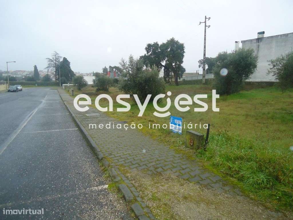 Lote 1 - Terreno Urbano para moradia - Grande imagem: 3/13