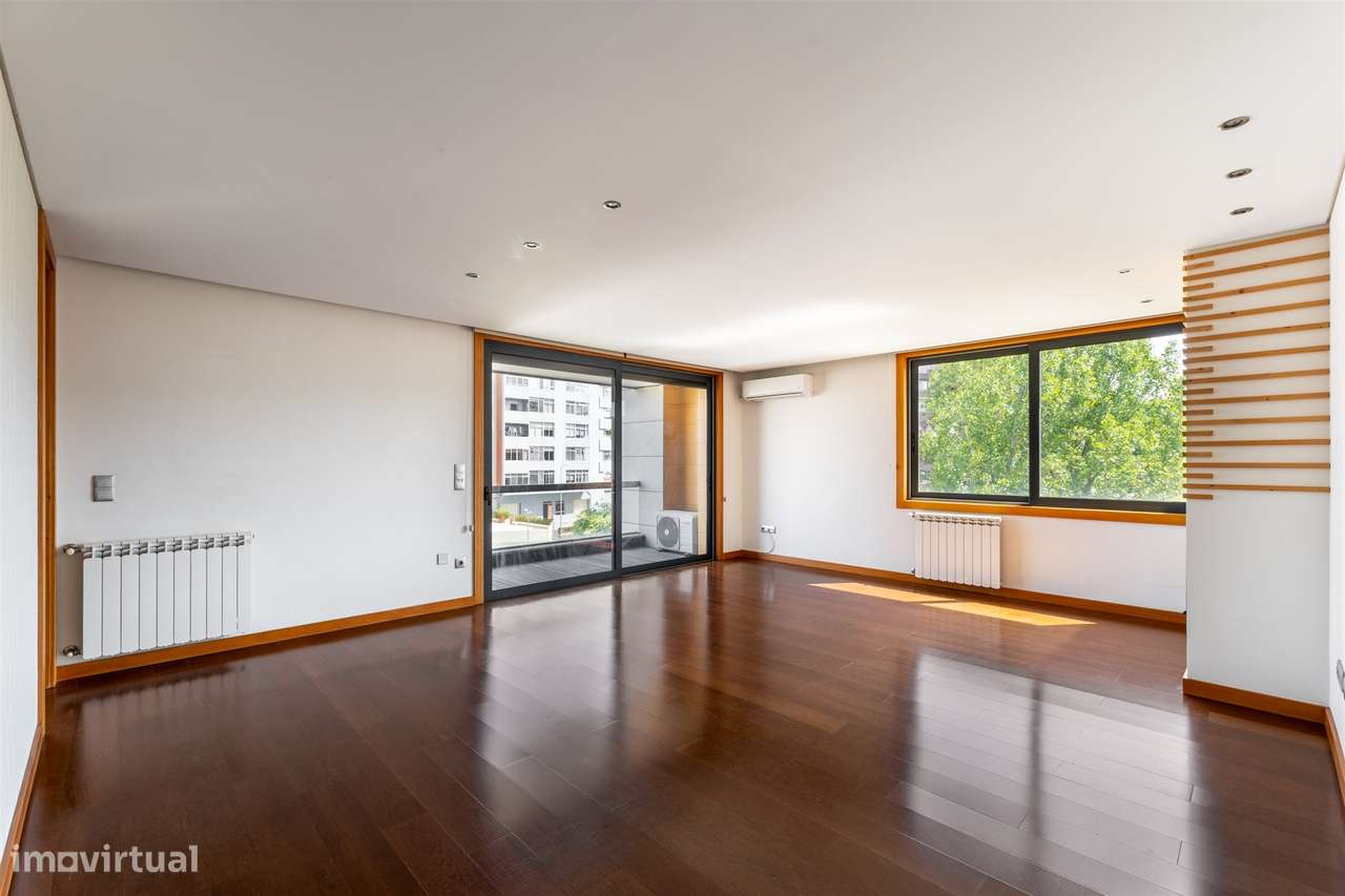 Apartamento T3 Venda em Oliveira do Douro,Vila Nova de Gaia-4