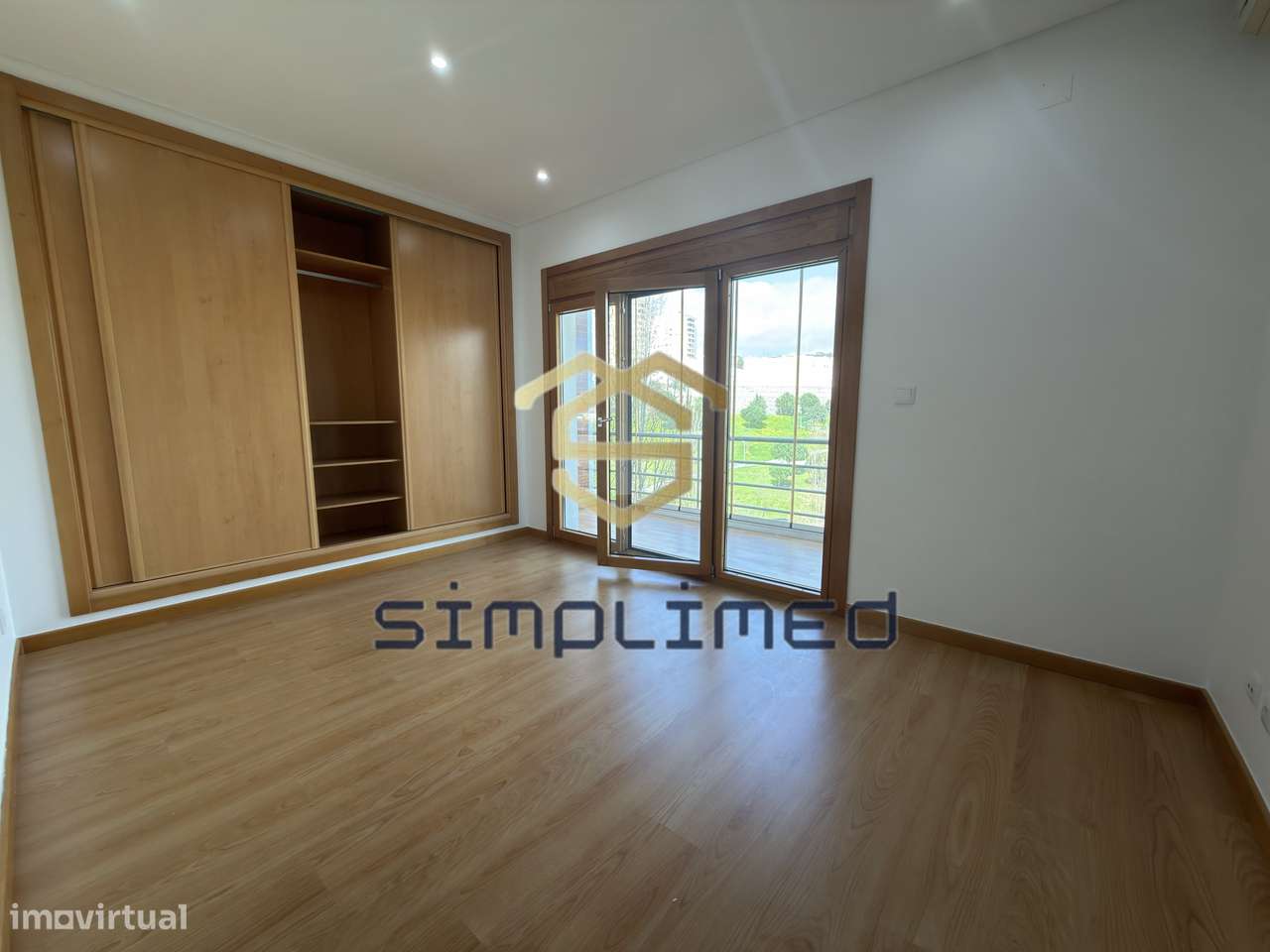 Apartamento T3 Colinas do Cruzeiro-13