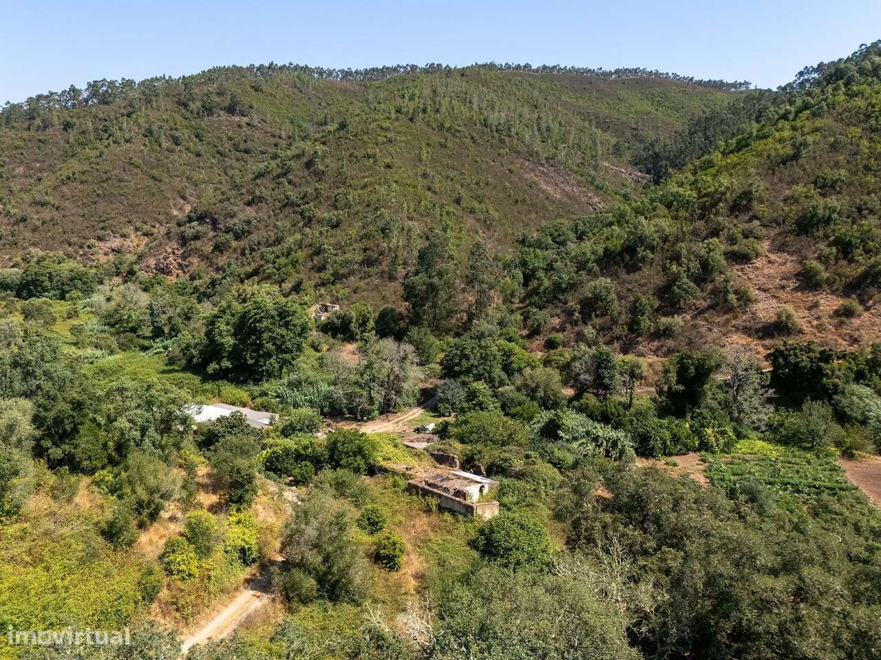 RUÍNA PARA RECONSTRUÇÃO NUM LOCAL REMOTO; MARMELETE - Grande imagem: 4/11