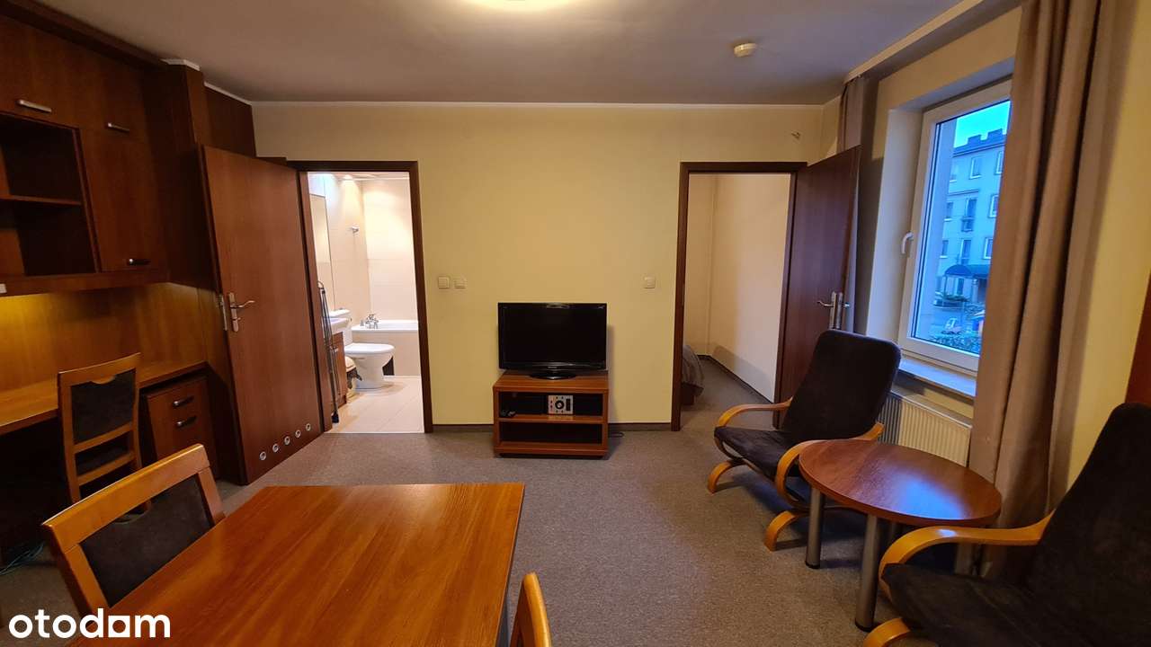 2-pokoje na pograniczu dzielnic Ursus/Włochy,2010 - Pełny obrazek: 4/9