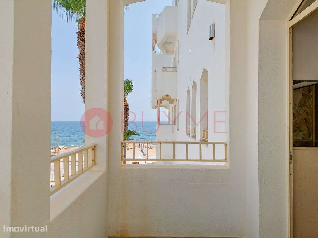 Apartamento T1+1 remodelado com vista mar em primeira linha - Quart...-16