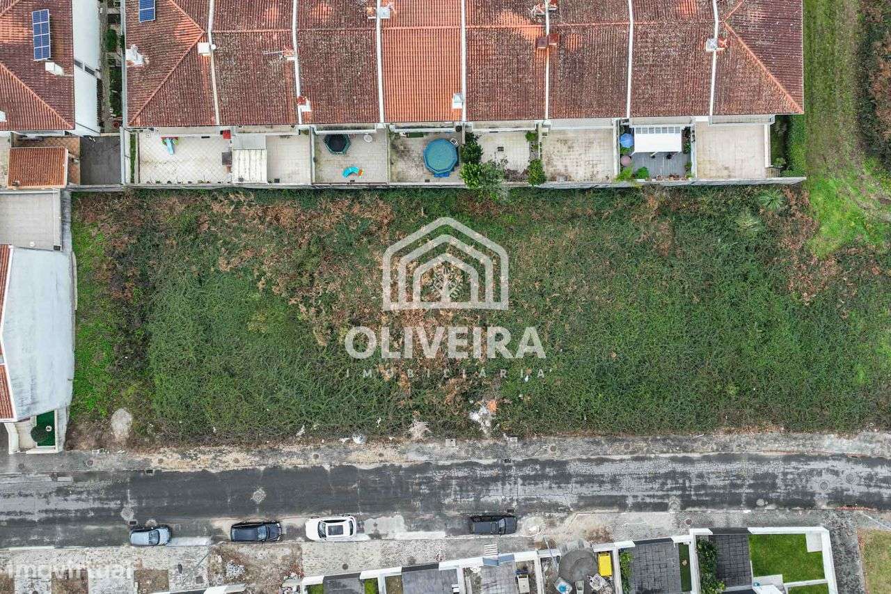 Lote de Terreno para moradia em banda em Soutelo, Vila Verde-3