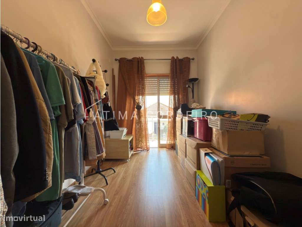 Moradia Isolada T5 em Lote de 375m² Excelente Estado - Sobreda-17