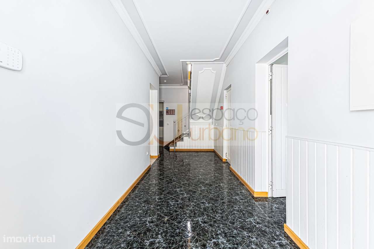 Boliqueime - Investimento: Moradia Isolada com 10 Suites em Zona Privi-3