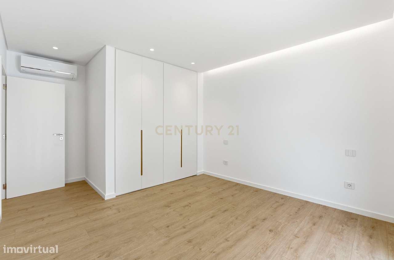 Apartamento T3 Novo com Terraço de 61m² | Parede (2 min da praia)-17