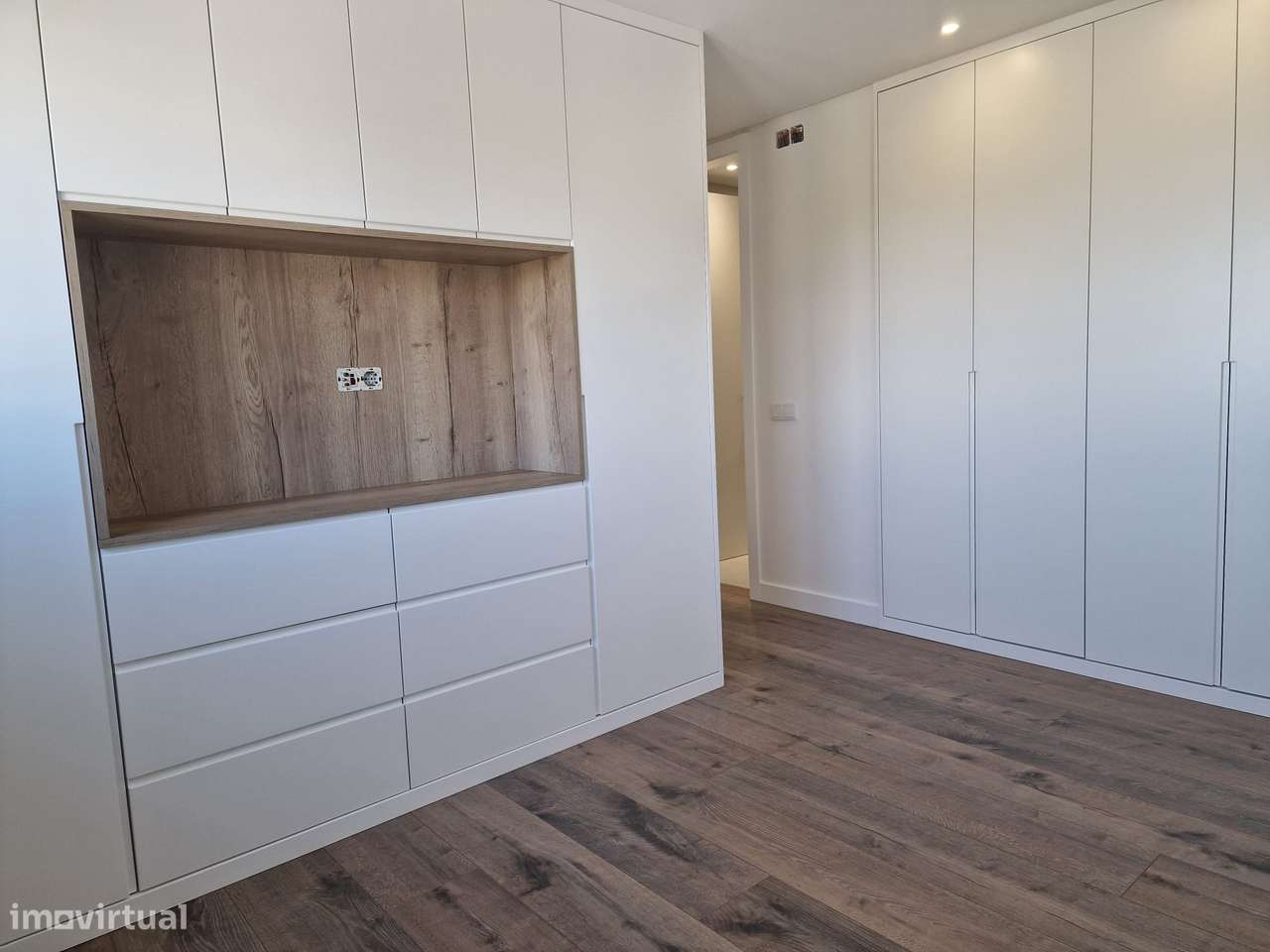 T3  (+ T2) Luxo, c Estac. e Arrecadação, jtº Forum Almada e Faculdades-15