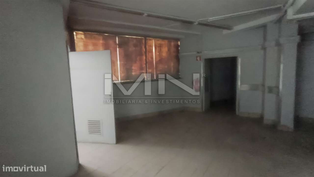 Espaço Comercial 305m² | Centro de Gondomar | Ideal para Restauração o - Grande imagem: 5/18