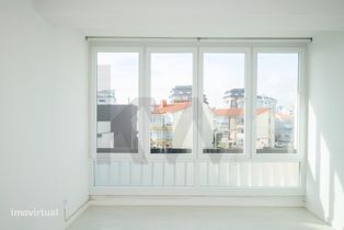 Apartamento T2 com aproveitamento do sotão em São Pedro do Estoril - Grande imagem: 5/45