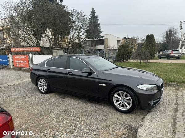 BMW Seria 5 520d - 24