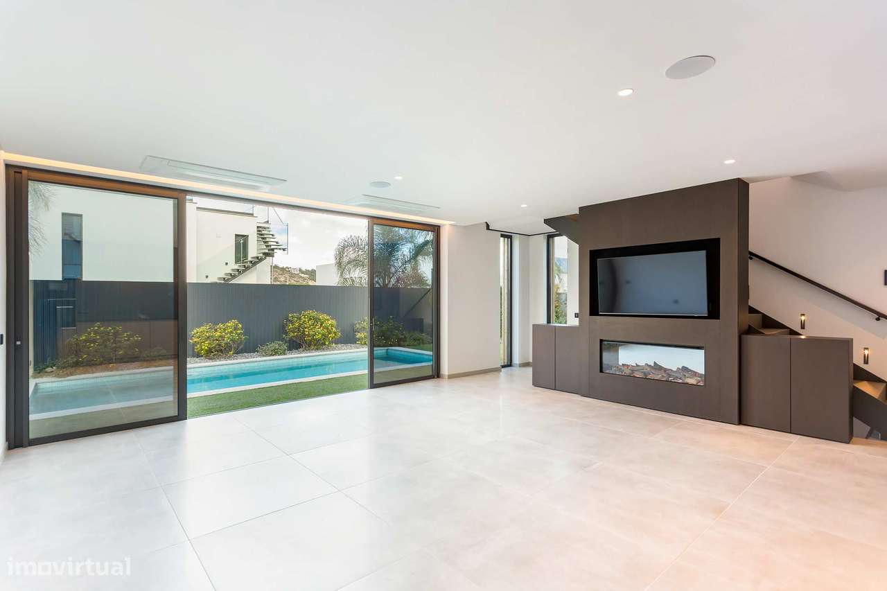 Moradia Moderna com Piscina - em construção - Grande imagem: 3/43