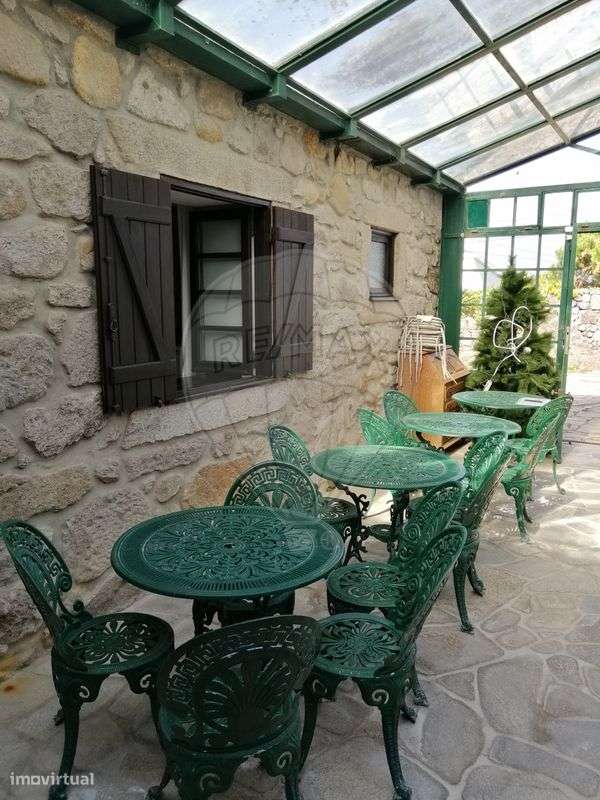 Moradia T6 para venda-10