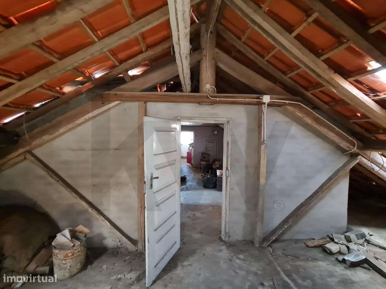 Moradia  com Terreno Urbano e Rústico  | 3.147 m2 |  Vimieiro, Santa C-18