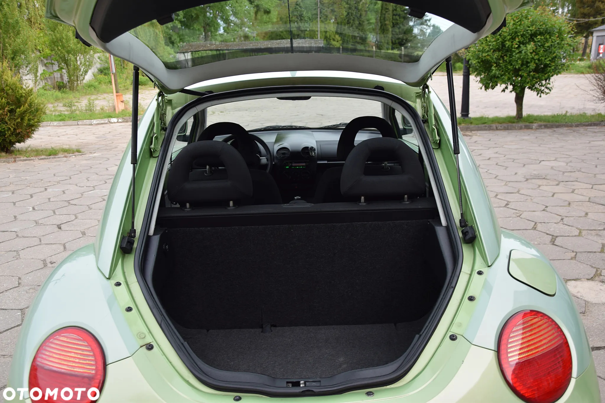 Volkswagen New Beetle 2.0 - 17