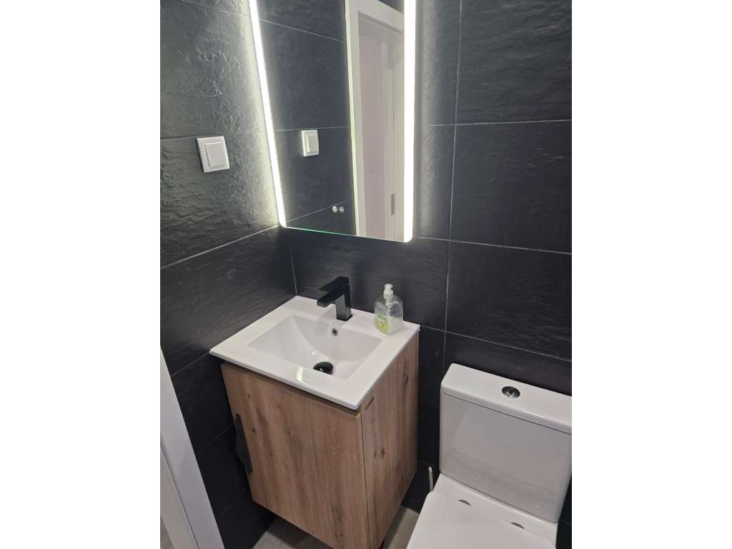 Simpática Moradia Térrea T2 com Piscina - Totalmente Remodelada-15