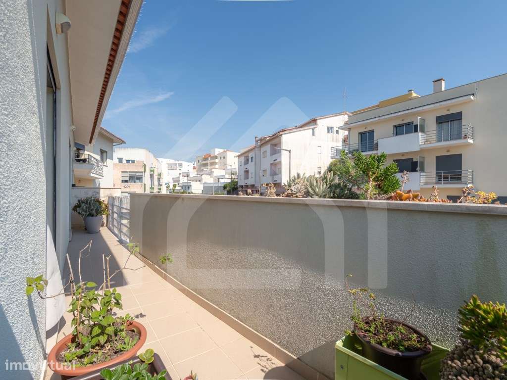 Apartamento T3 | Com aproveitamento de sótão | Alqueves-20