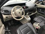 Dezmembrez Renault Megane Scenic 2012 - 2