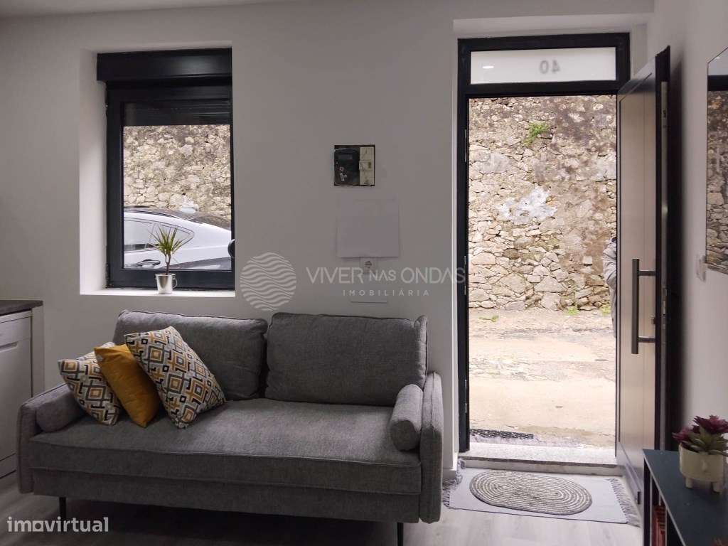 Moradia T1 totalmente renovada, com terraço, no centro do Porto.-3