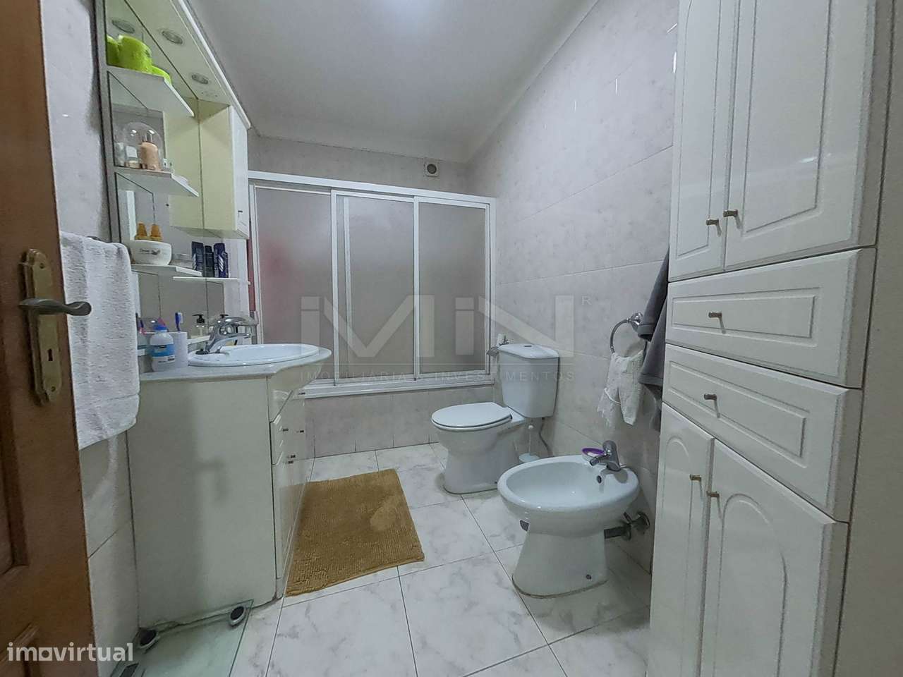 T3 com Terraço Coberto Exclusivo: A 1,5 km do Metro de Fânzeres-28