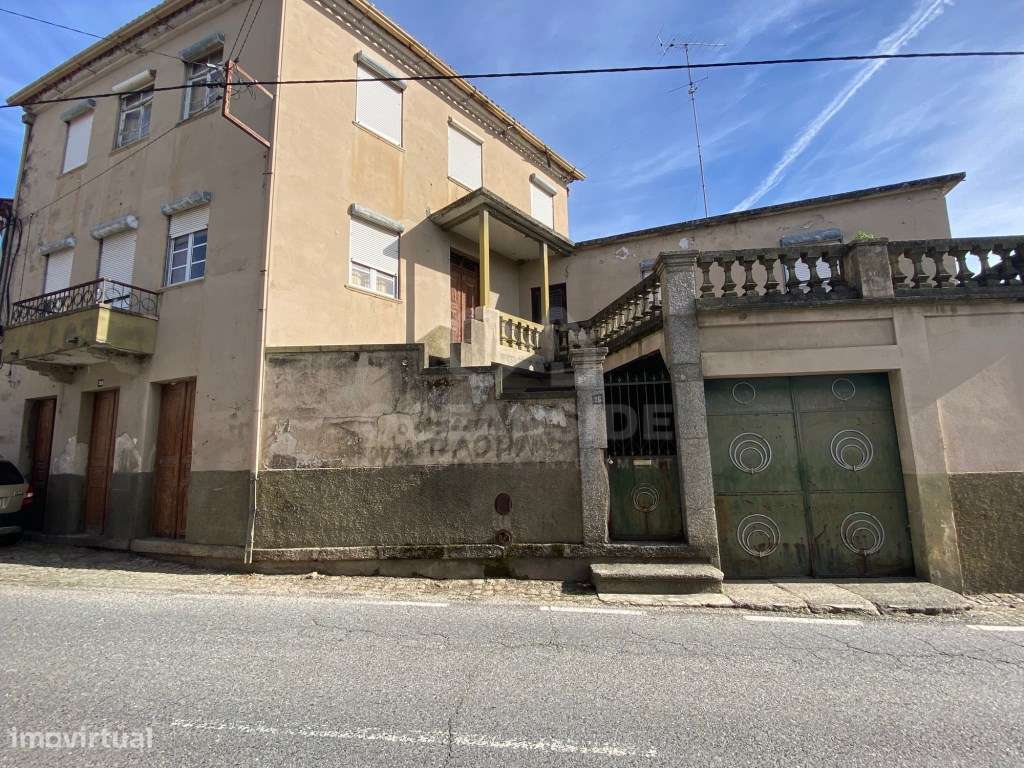 Moradia independente com 500 m2 área bruta-19